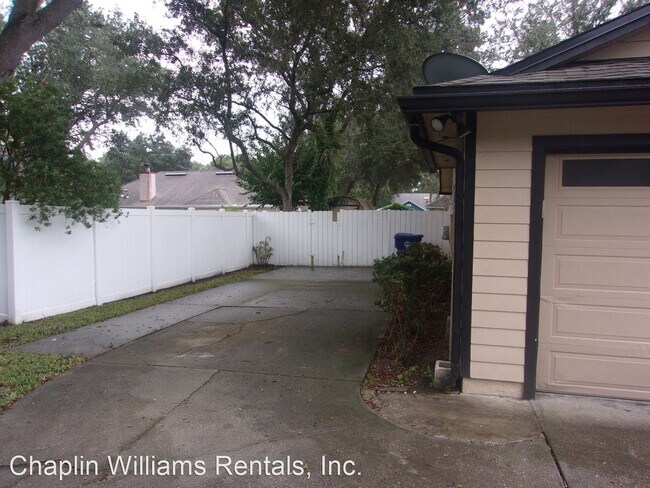 Foto del edificio - 3 br, 2 bath House - 2102 Inverness Rd.