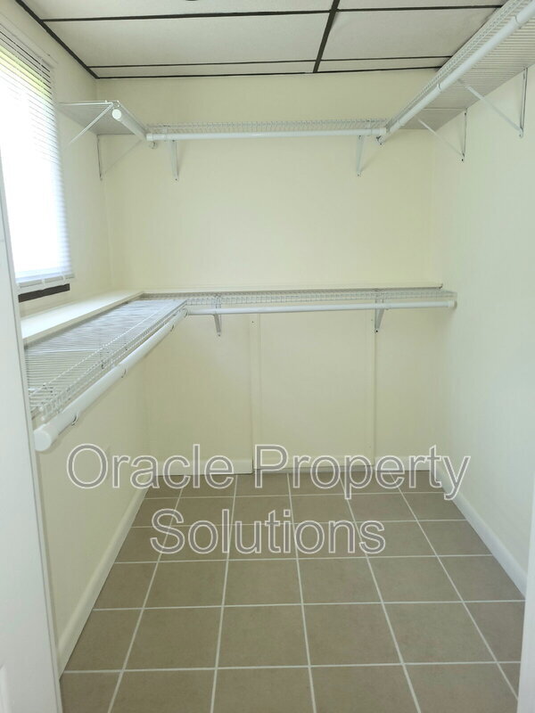 Building Photo - 6634 Dovecote Dr