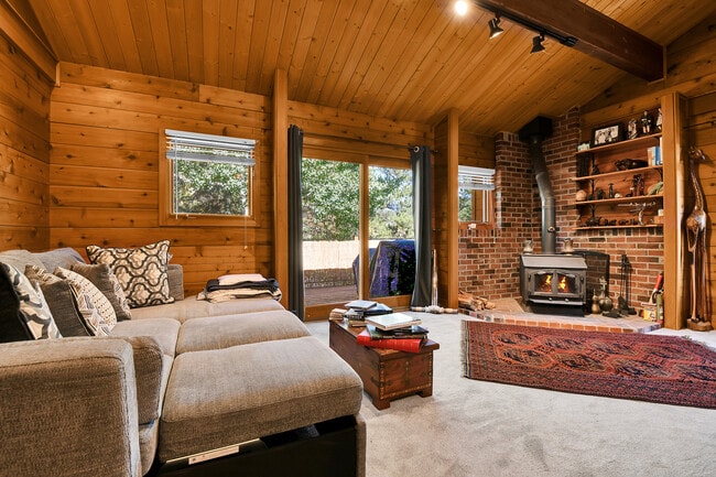 Building Photo - 30666 Sun Creek Dr