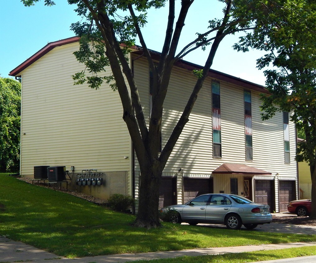 Building Photo - 3920 W 13th St