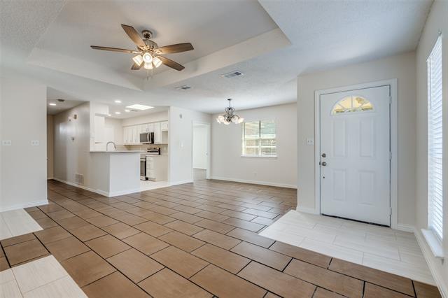Building Photo - 8938 Thompson Cir