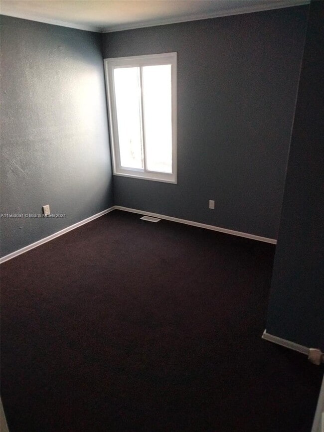 137 Naugatuck St, Hartford, CT 06120 Townhome Rentals in Hartford CT