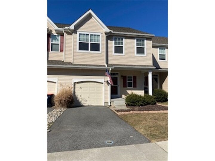 231 Mullen Dr, Avondale, PA 19311 Townhome Rentals in Avondale PA