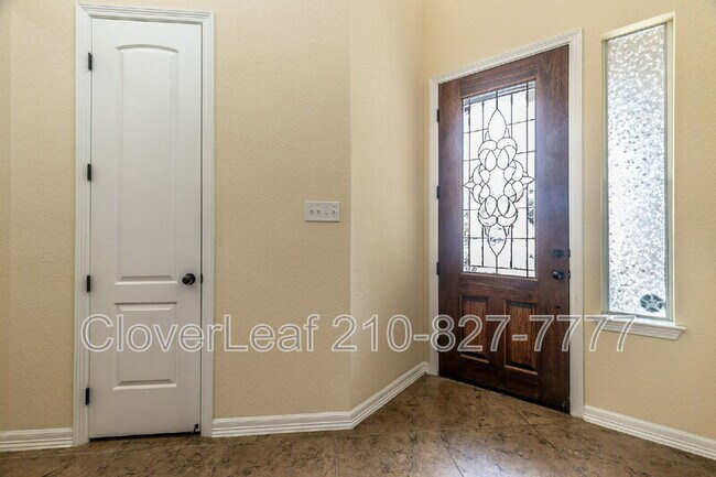 Foto del edificio - 6126 Lowrie