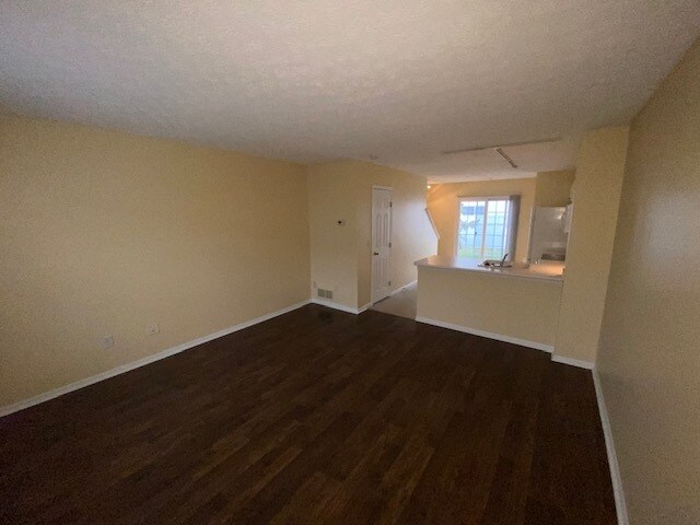 Building Photo - 6027 Brice Park Dr