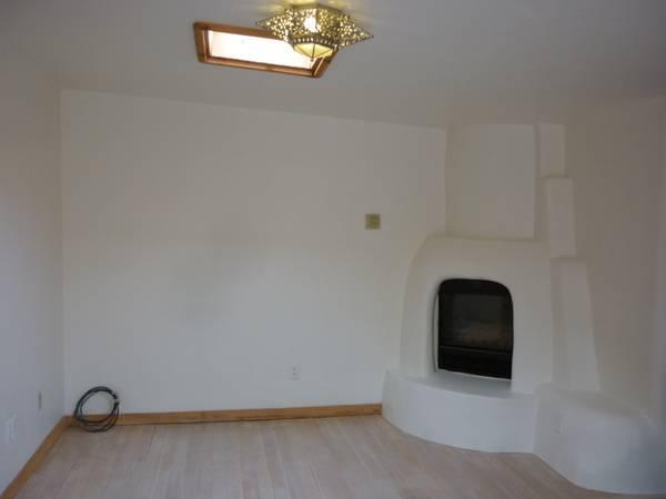 Building Photo - 317 S Pinos Altos St