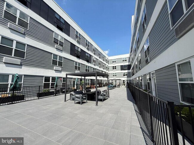 Foto del edificio - 7127 Keystone St