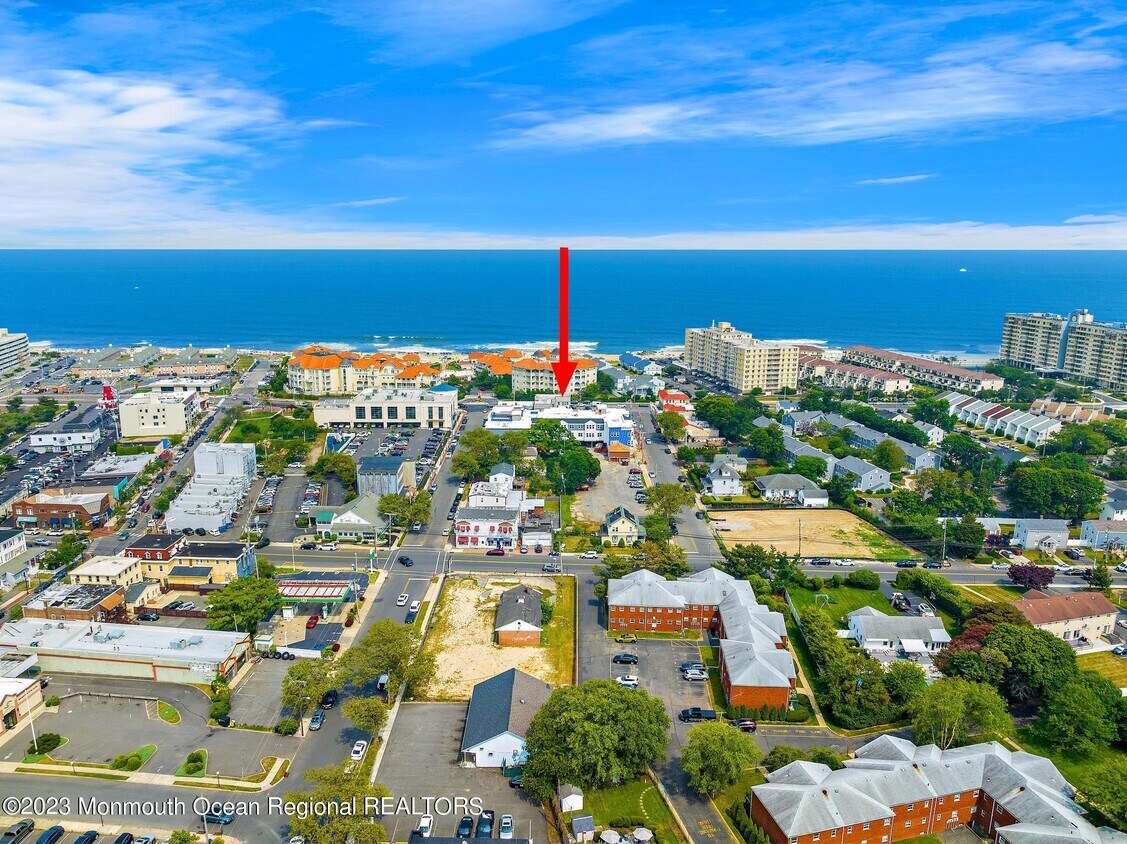 6 West End Ct Unit 201, Long Branch, NJ 07740 Room for Rent in Long