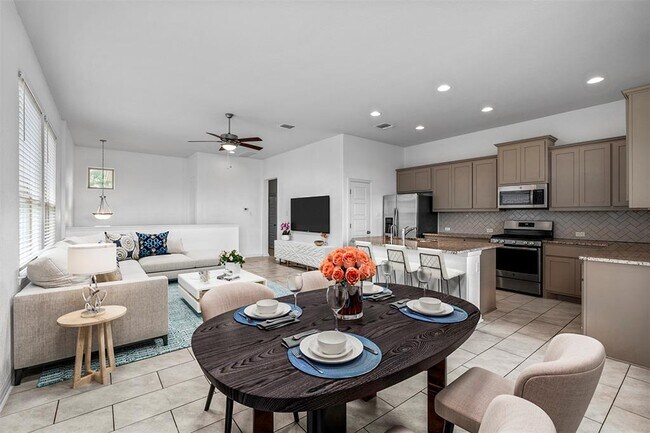 Building Photo - 18005 Pomelo Ln