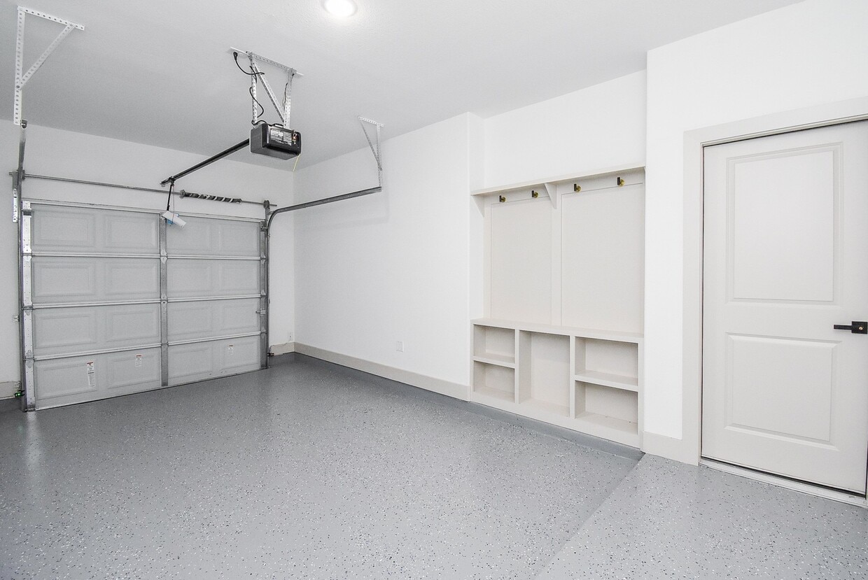 Building Photo - 7973 Joy St