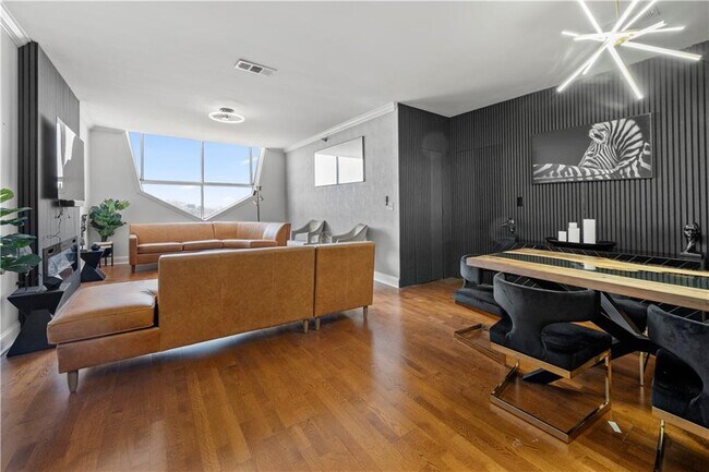 Foto del edificio - 2479 Peachtree Rd