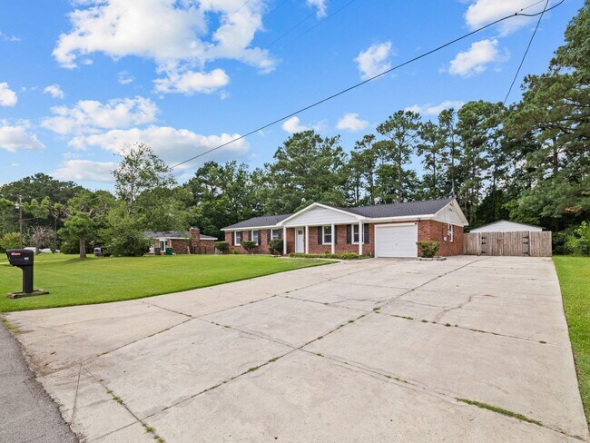 Foto del edificio - Plum Point Estates Beauty