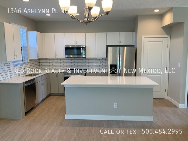 Foto del edificio - 1346 Ashlynn Pl