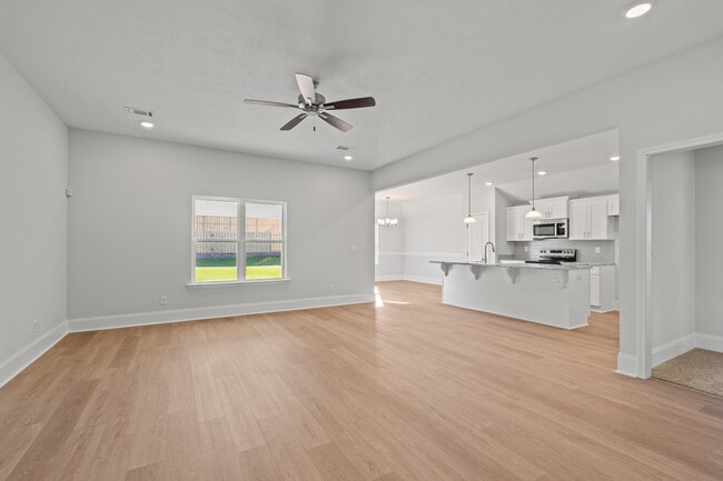 Building Photo - 7233 Paisley Cir