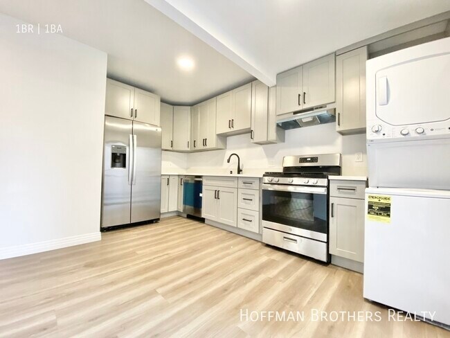 Foto del edificio - 1242 Bronson Ave