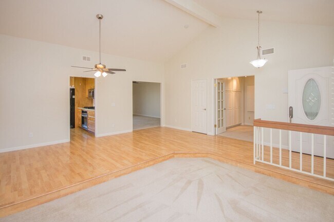 Foto del edificio - Lovely 3+BR Single-Story Carlsbad Home With AC & Skylights!!