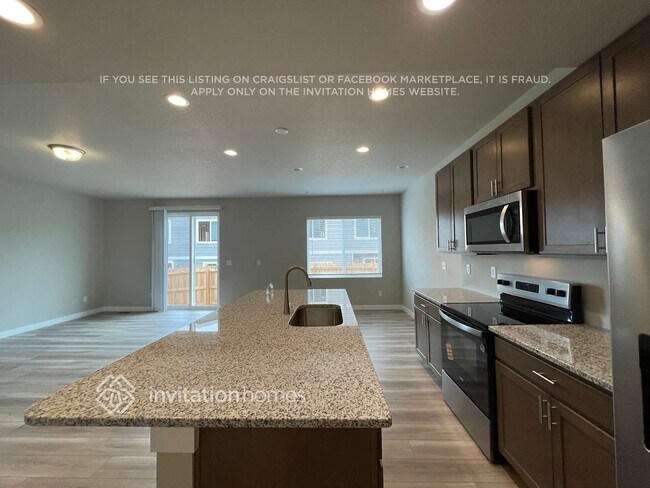 Building Photo - 13533 Arriba Dr