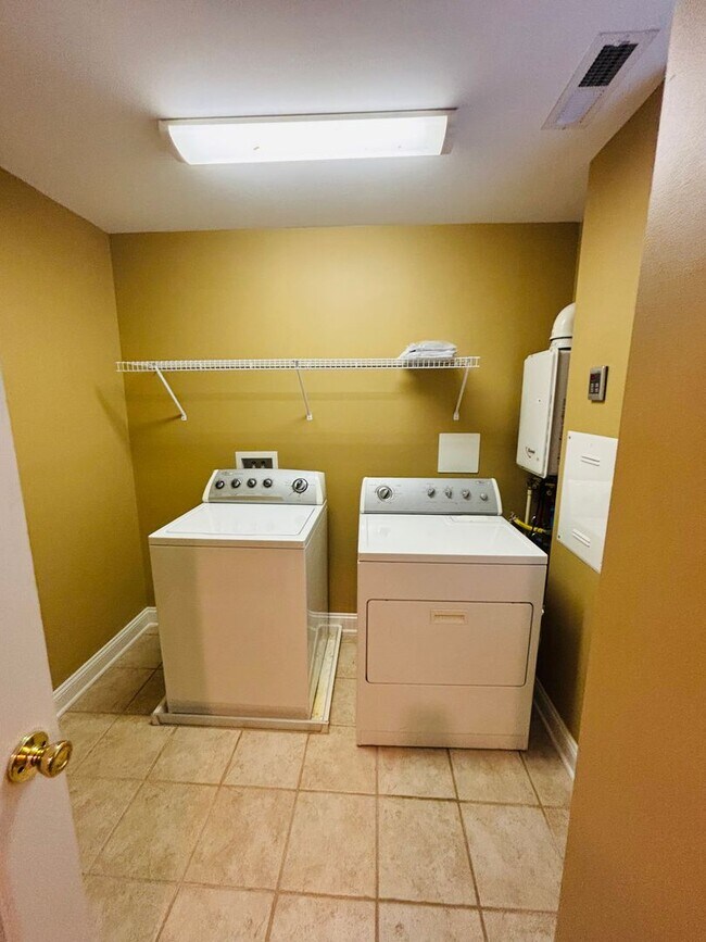 Foto del edificio - 1 Bedroom, 1 Bath Condo