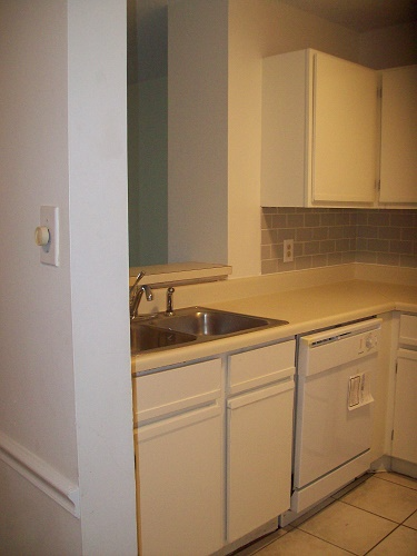 Foto del edificio - 2nd Floor Condo: 2 Bedrooms 2 Baths in Woo...