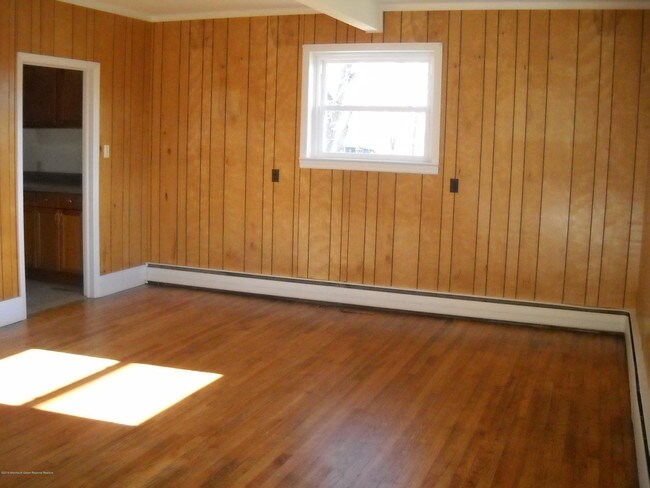 Building Photo - 516 Sykesville Rd