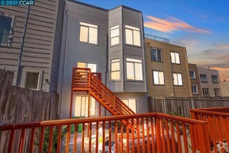 Building Photo - 1450 19th Ave