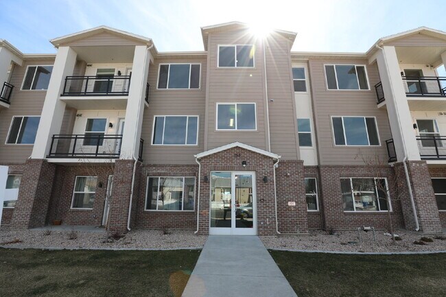 Foto del edificio - First Month's Rent FREE