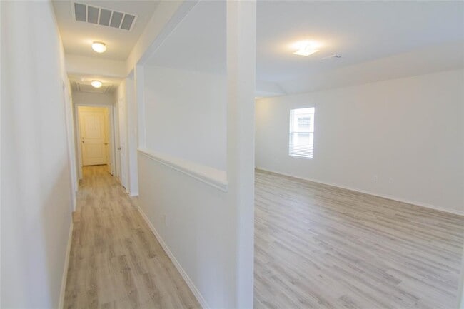 Building Photo - 1109 Copal Trl