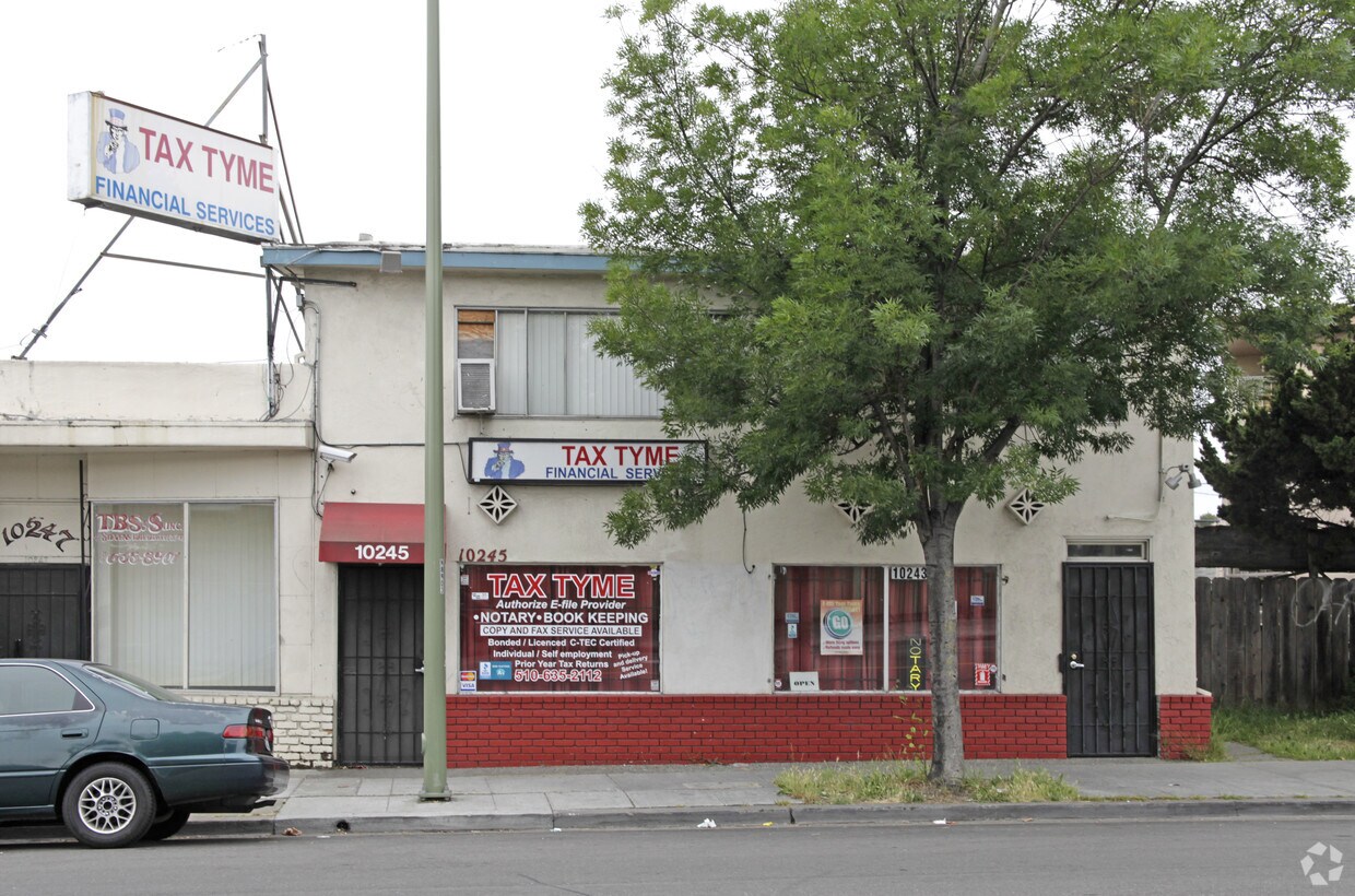 Foto del edificio - 10243-10245 Macarthur Blvd