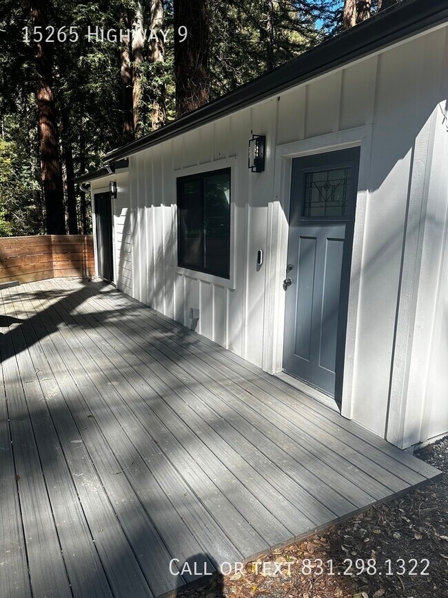 Building Photo - Modern mountain property, great commute lo...