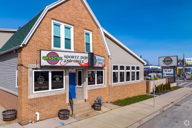 Gingerz Irish Pub & Grill in the Tippecanoe Neighborhood