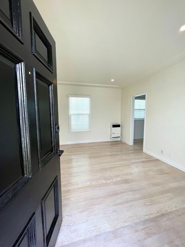 Foto del edificio - 10368-10384 1/2 Bellwood Ave