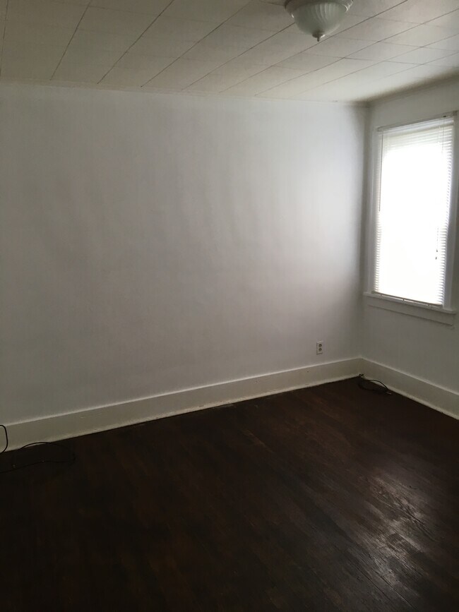 Dormitorio - 3016 Jenny Lind St