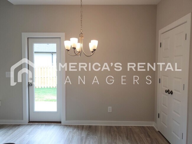 Foto del edificio - Spacious home for Rent in Clanton, AL!! Available to View with 48 Hour Notice!!!