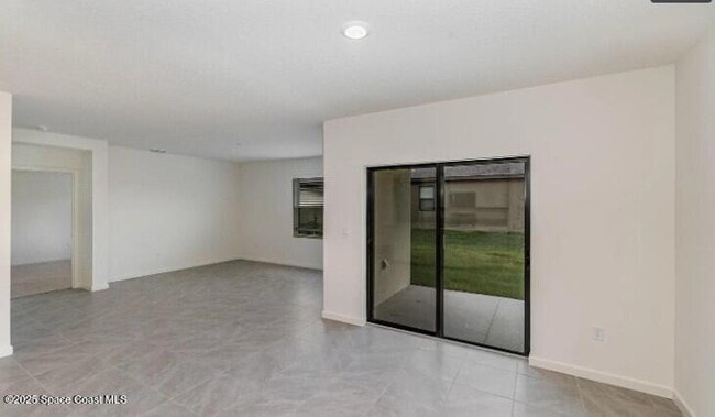 Building Photo - 6935 Topaz Dr