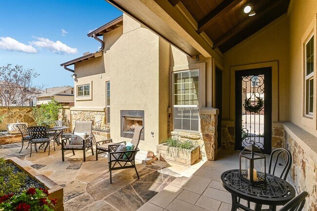 Building Photo - 100 Red Rose Dr