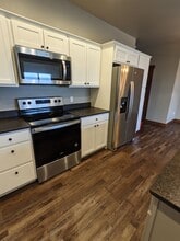 Building Photo - 1601 Westwood Cir