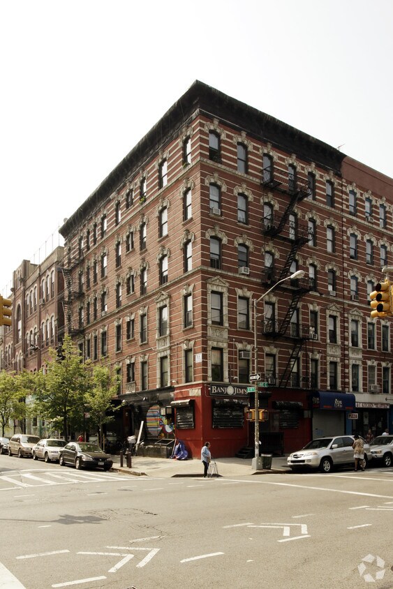 Primary Photo - 136-140 Avenue C