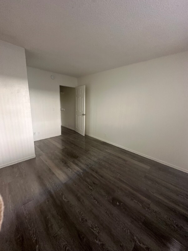 Foto del edificio - 4688 Huntington Dr