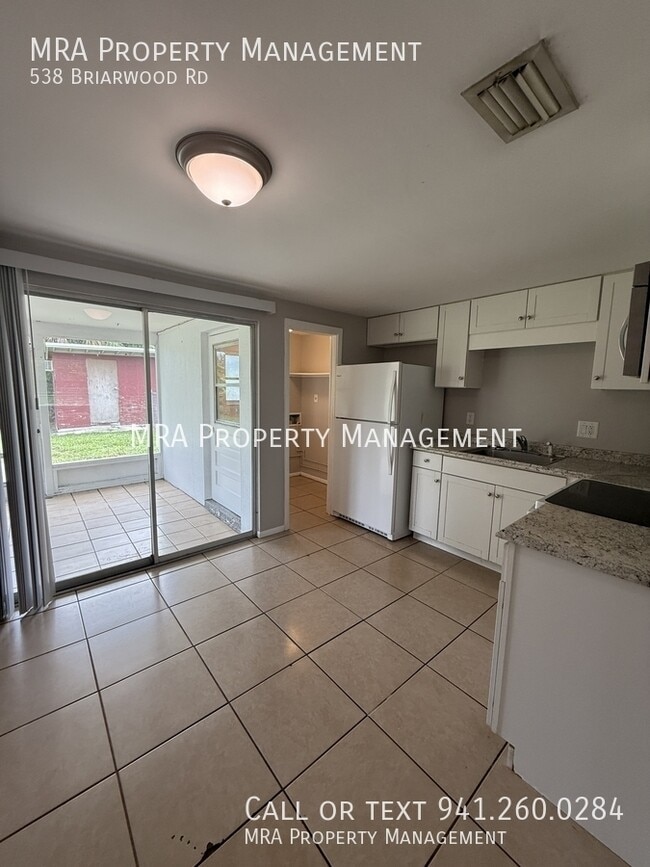 Foto del edificio - 538 Briarwood Rd