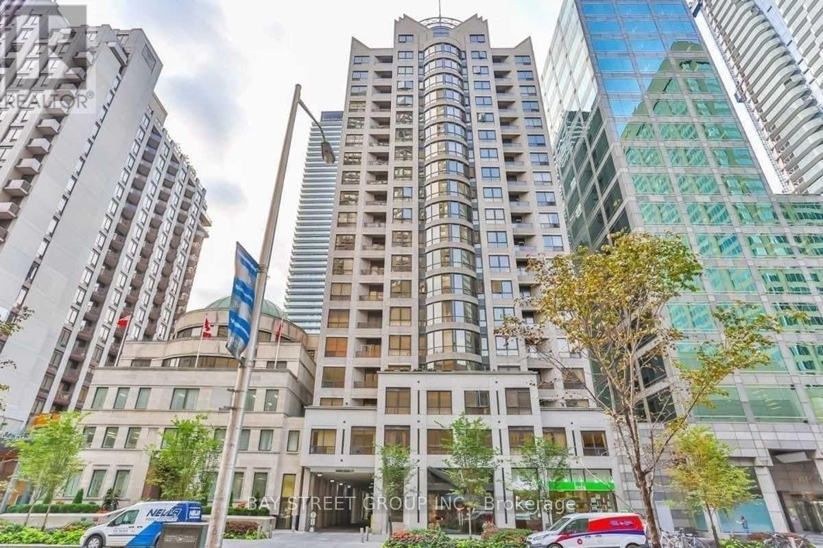 Photo principale - 55 Bloor St E