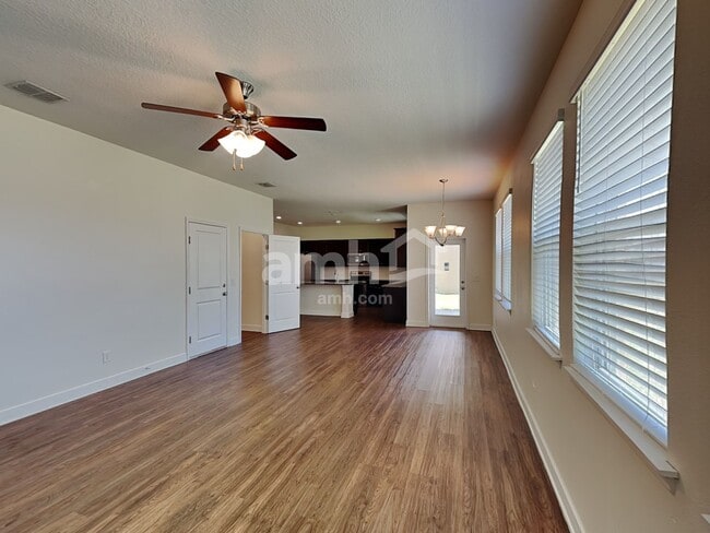 Building Photo - 329 Crestrun Loop