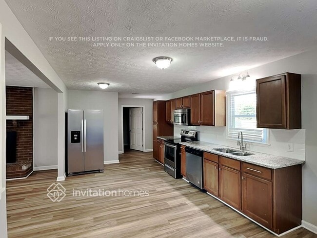 Foto del edificio - 5847 Meadow View Ln