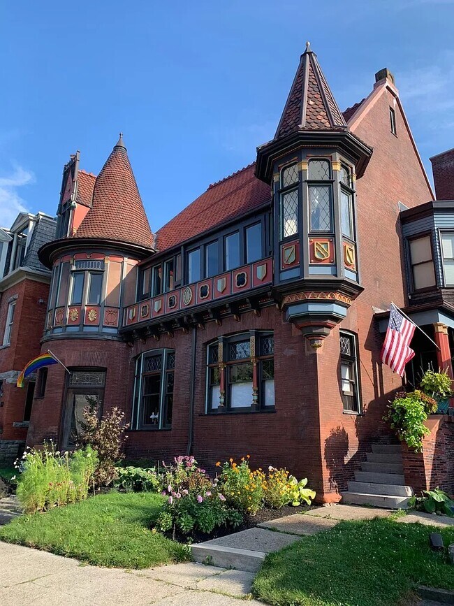 Foto del edificio - 467 Virginia St