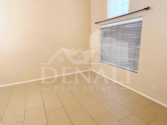 Building Photo - 8372 S Stephanie Ln