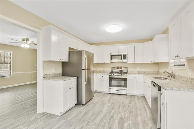 Building Photo - 616 Bakers Bridge Cir