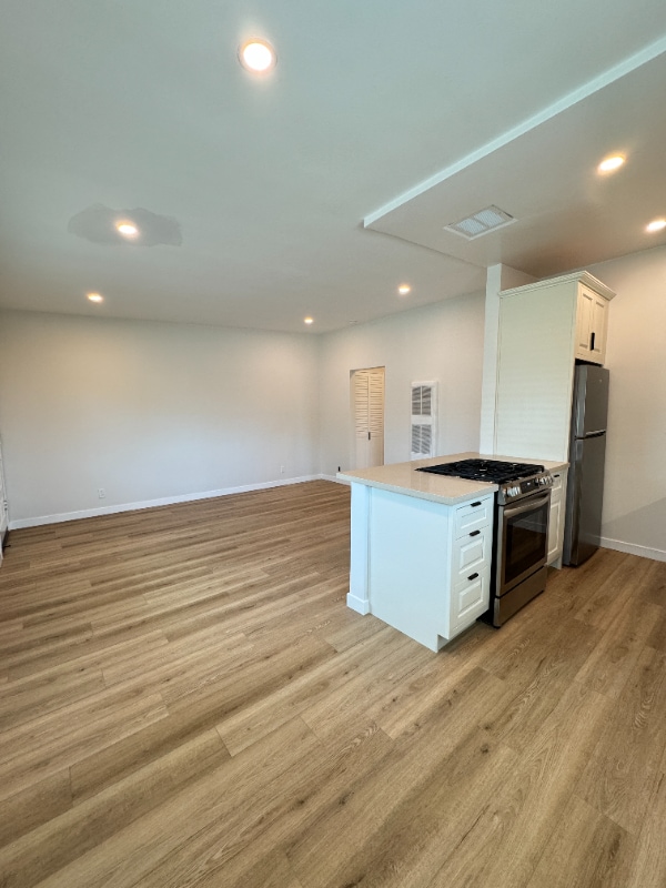 Building Photo - 3662 S Centinela Ave