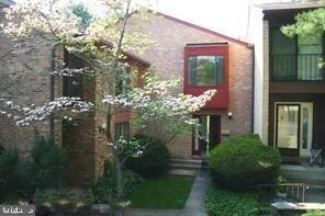 Building Photo - 13 Great Pines Ct