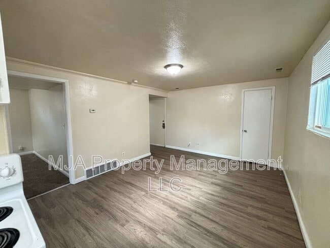 Foto del edificio - 1379 W 900 S