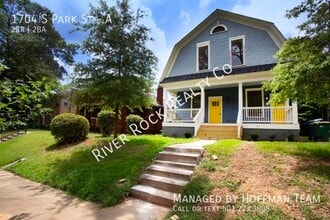 Building Photo - 1704 S Park St