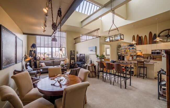 Foto del edificio - Central High & Stephenson Mills Apartments